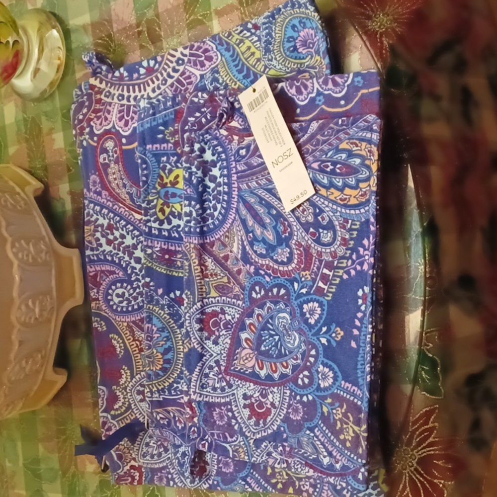 Travel nesting bags.